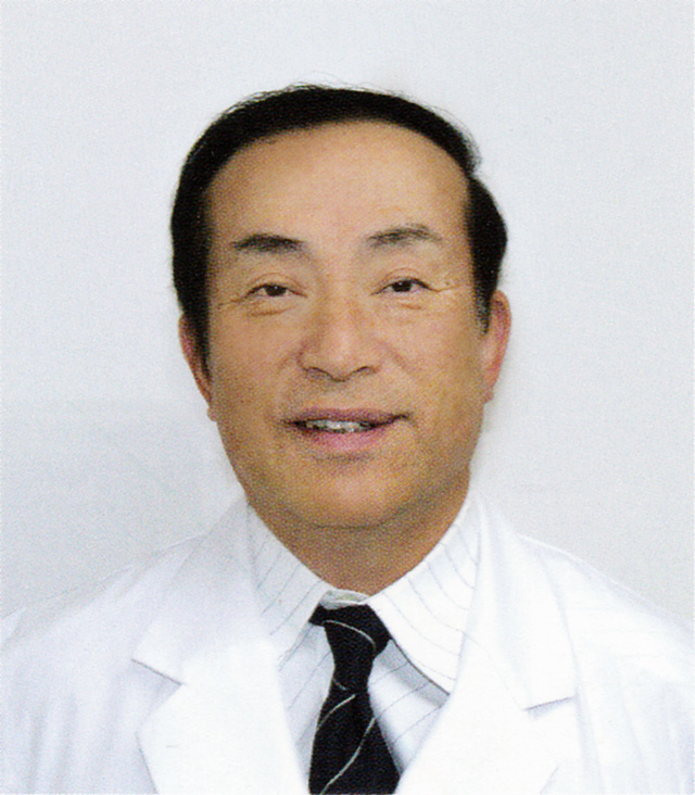 理事長・院長 山尾 令